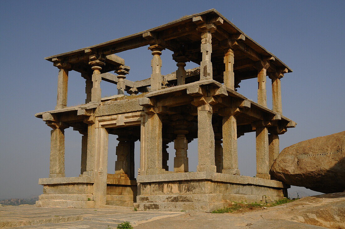 Hemakuta-Hügeltempel, Hampi, UNESCO-Weltkulturerbe, Karnataka, Indien, Asien