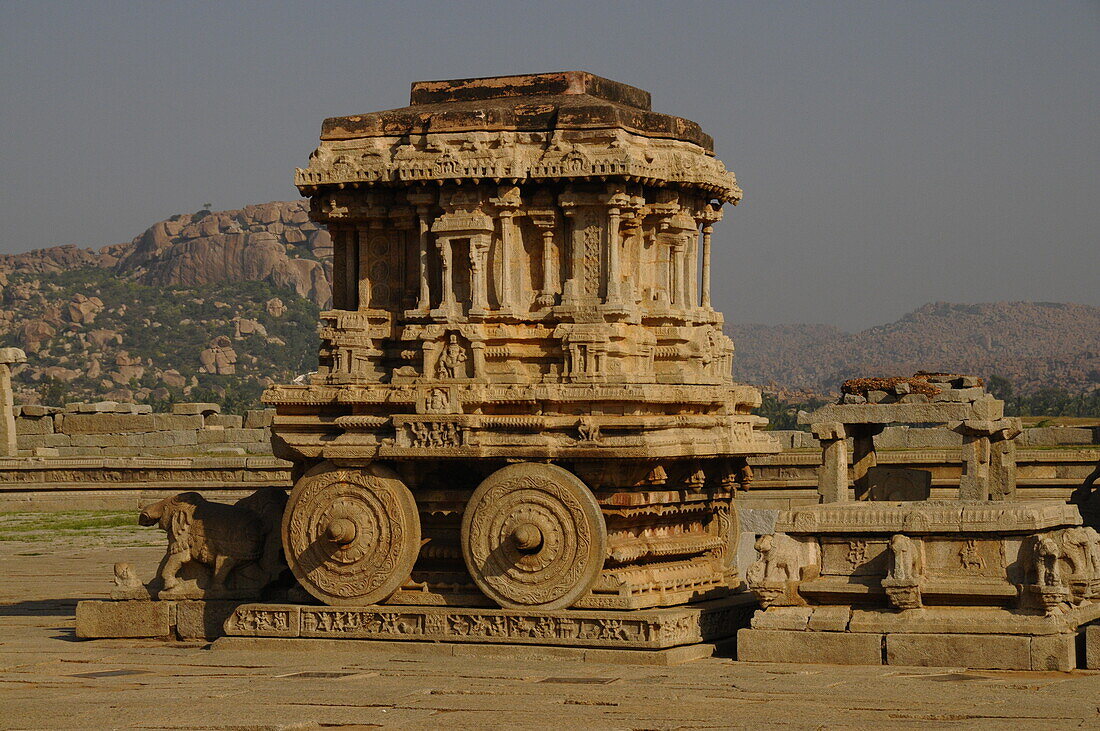 Steinwagen im Vitthala-Tempel, Hampi, UNESCO-Welterbestätte, Karnataka, Indien, Asien