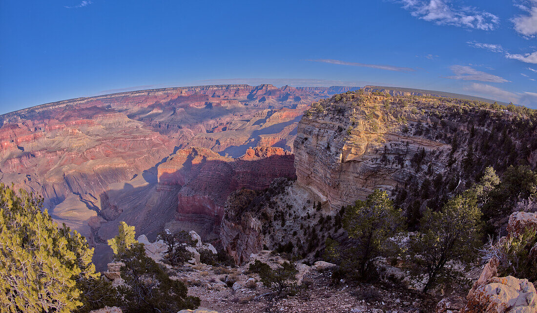 The Powell Memorial in the distance viewed from Hopi Point at Grand Canyon, Arizona, United States of America, North America