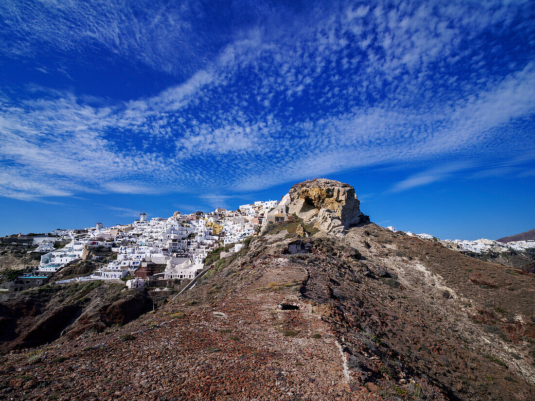 Oia Village, Santorini (Thira) Island, Cyclades, Greek Islands, Greece, Europe