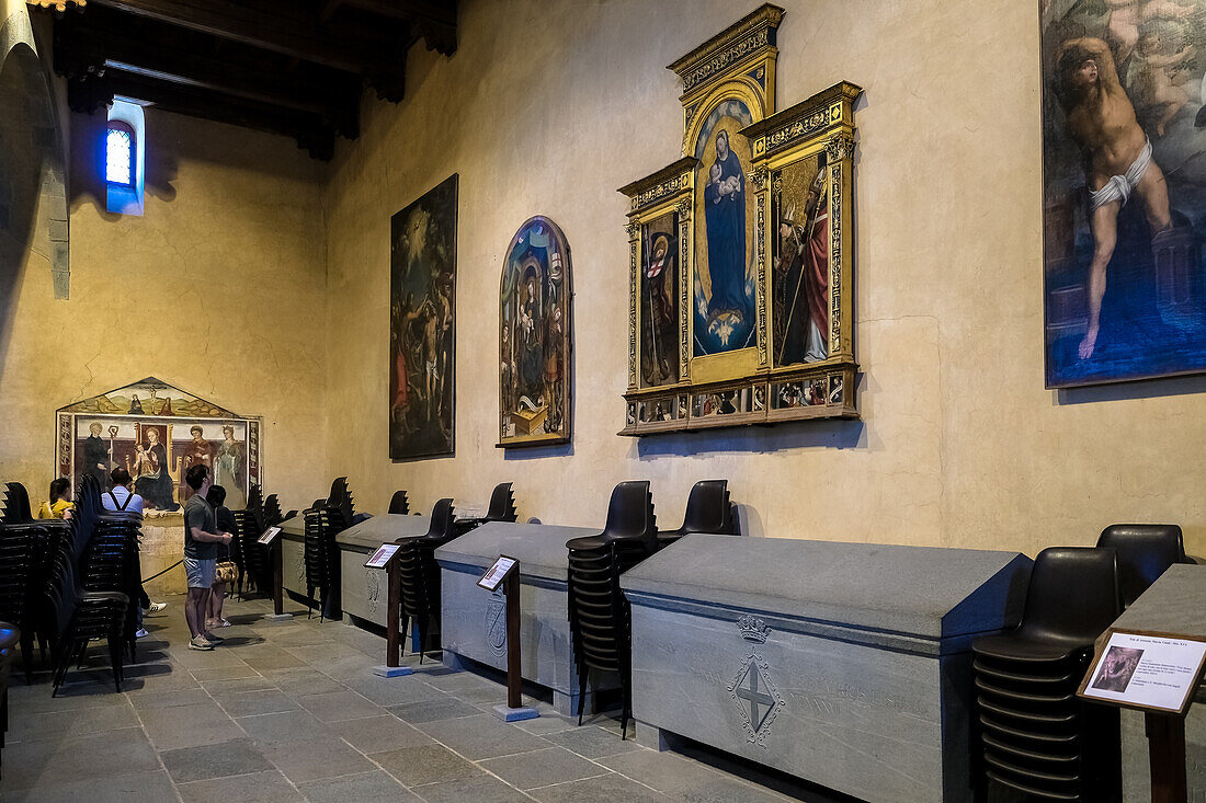 Gemälde in der Sacra di San Michele, einem religiösen Komplex auf dem Berg Pirchiriano, an der Südseite des Val di Susa, Gemeinde Sant'Ambrogio di Torino, Metropolitanstadt Turin, Piemont, Italien, Europa