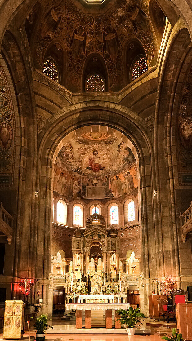 Interior of Corpus Domini Church, blending Neo-Romanesque, Neo-Byzantine, and Art Nouveau styles, completed in 1901, elevated to minor basilica status by Pope Pius XII, Milan, Lombardy, Italy, Europe