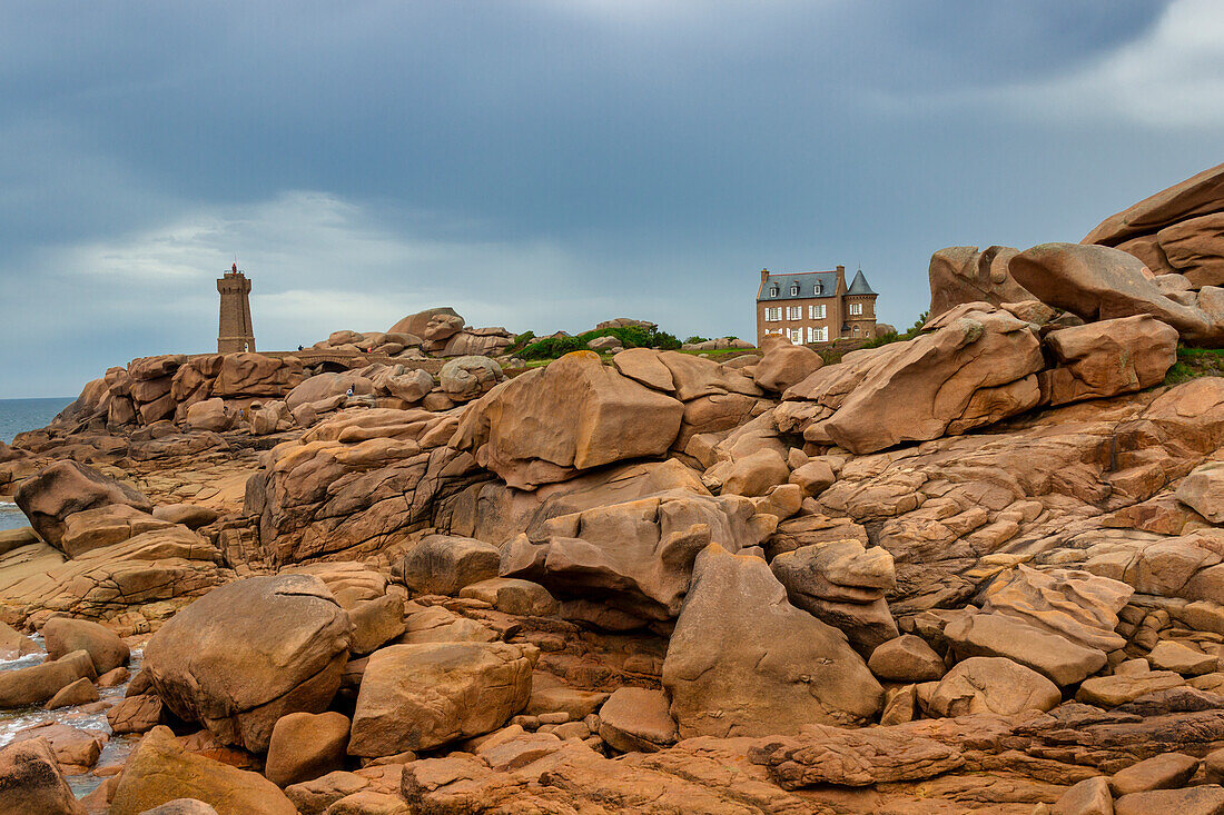 Rosa Granitküste (Cote de Granit Rose), Ploumanac'h, Perros-Guirec, Cotes-d'Armor, Bretagne, Frankreich, Europa