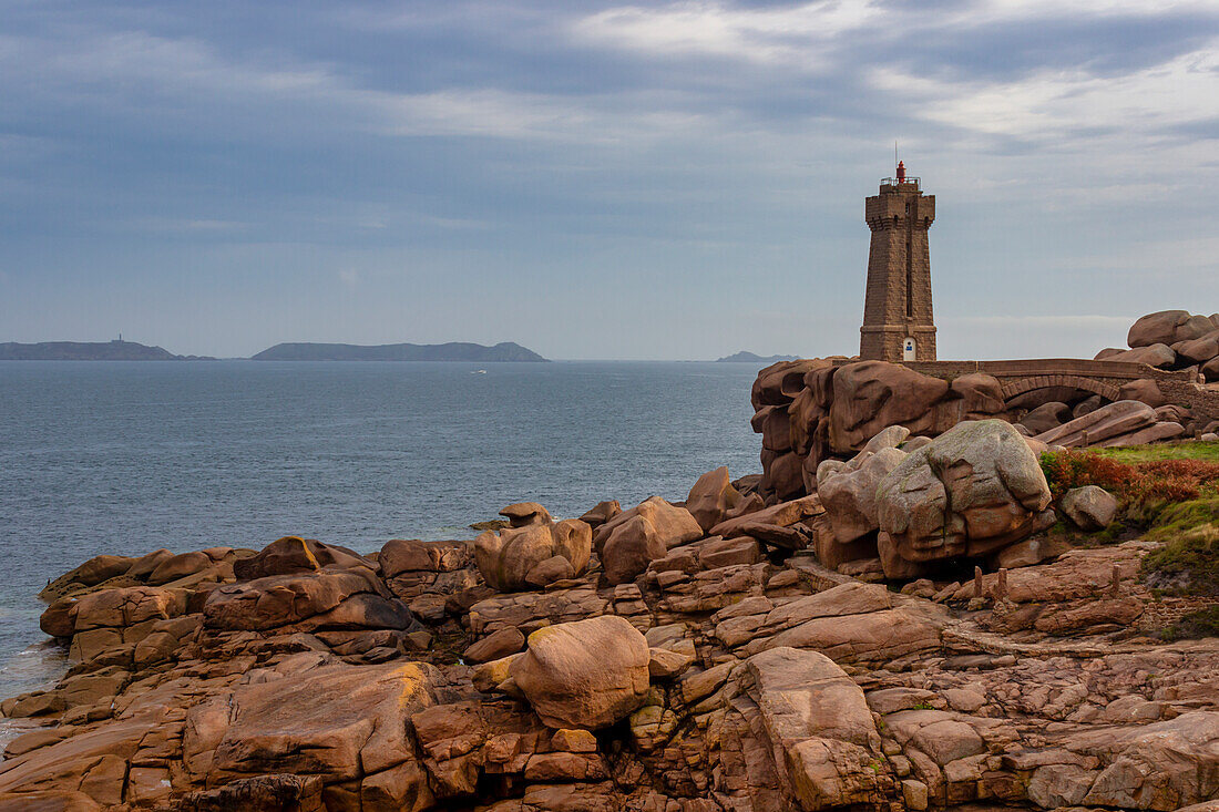 Rosa Granitküste (Cote de Granit Rose), Ploumanac'h, Perros-Guirec, Cotes-d'Armor, Bretagne, Frankreich, Europa