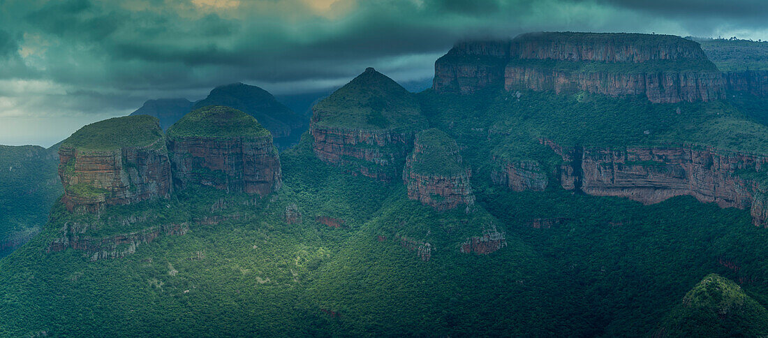 View of moody skies over the Three Rondavels in Blyde River Canyon, Province of Mpumalanga, South Africa, Africa