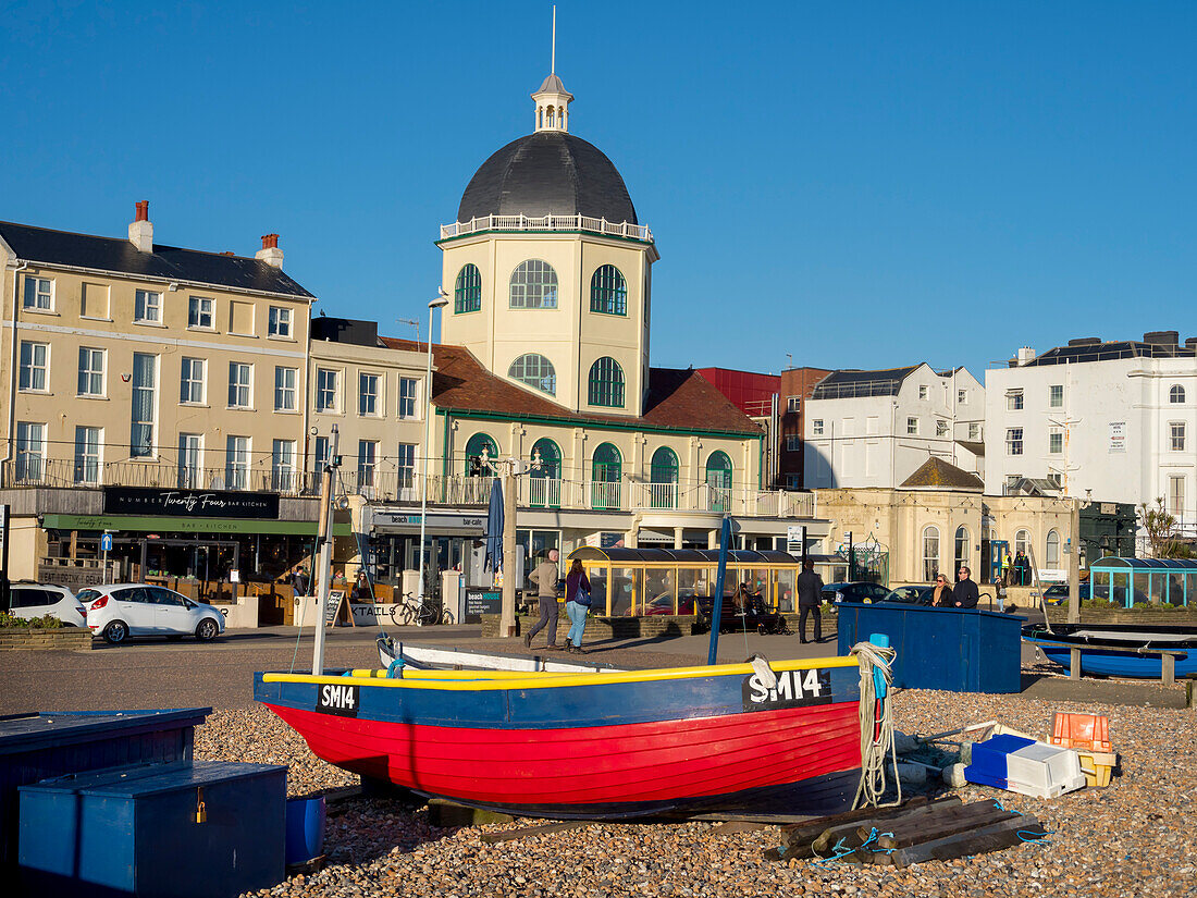 Worthing Dome und Wasserfront, Worthing, West Sussex, England, Vereinigtes Königreich, Europa