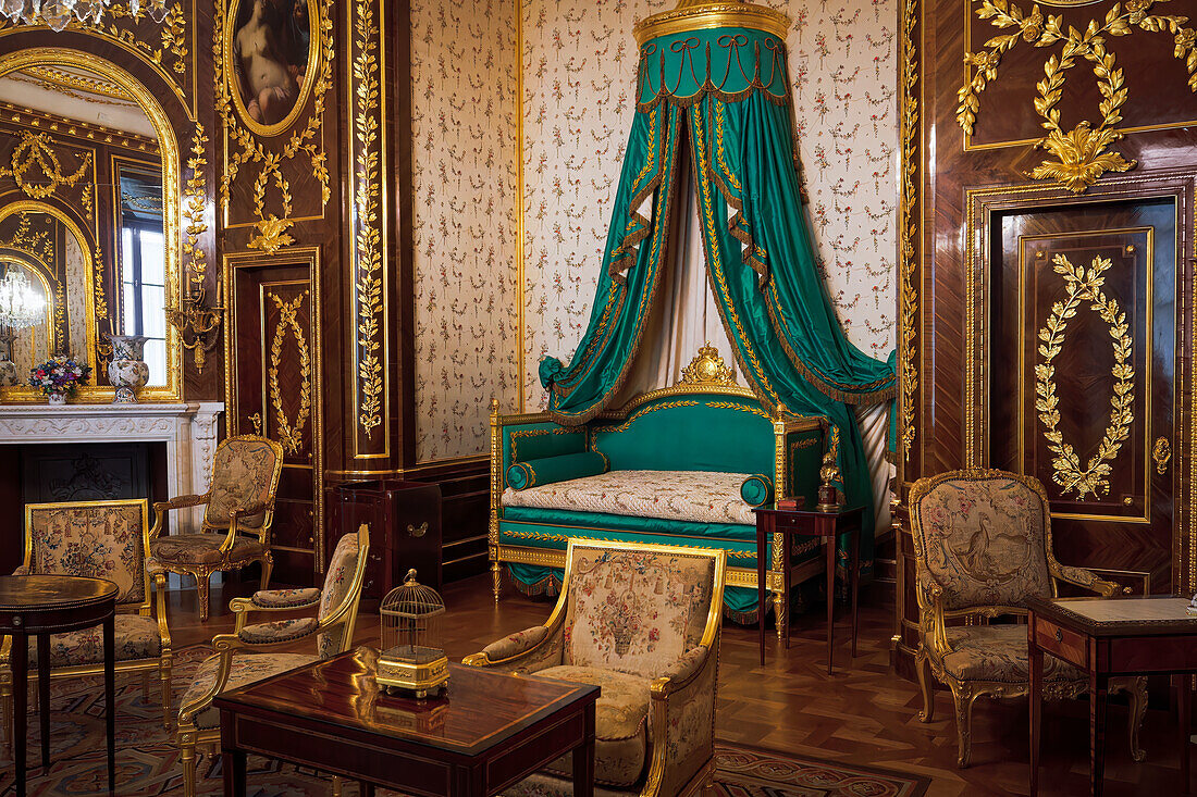 Exhibits detail inside the Royal Castle State Museum, former residence of Polish monarchs, Warsaw, Poland, Europe