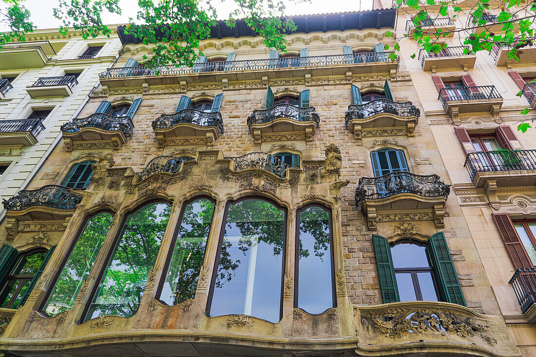 Casa Mulleras, 1868, neoklassizistische historische Hausfassade, Barcelona, Katalonien, Spanien, Europa