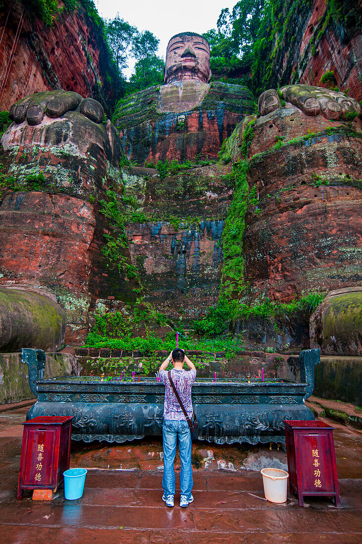 Leshan Giant Buddha, the largest stone Buddha on earth, Mount Emei Scenic Area, UNESCO World Heritage Site, Leshan, Sichuan, China, Asia