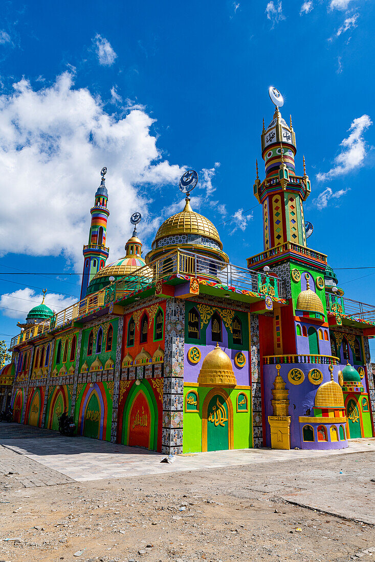 Rainbow Mosque (Masjid Al-Islamia), Zamboanga, Mindanao, Philippines, Southeast Asia, Asia