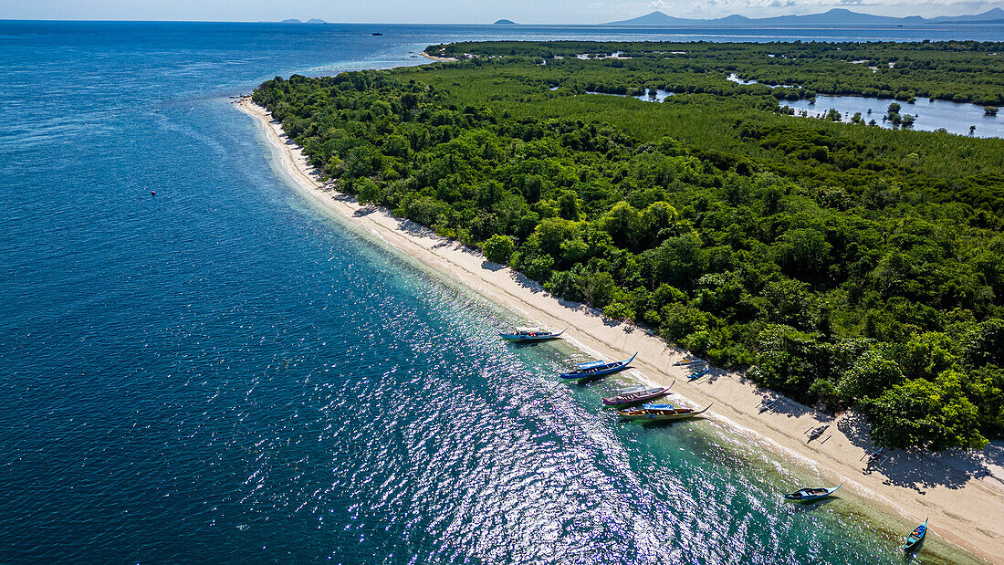 Aerial of a white sand beach in Grande Santa Cruz Island, Zamboanga, Mindanao, Philippines, Southeast Asia, Asia