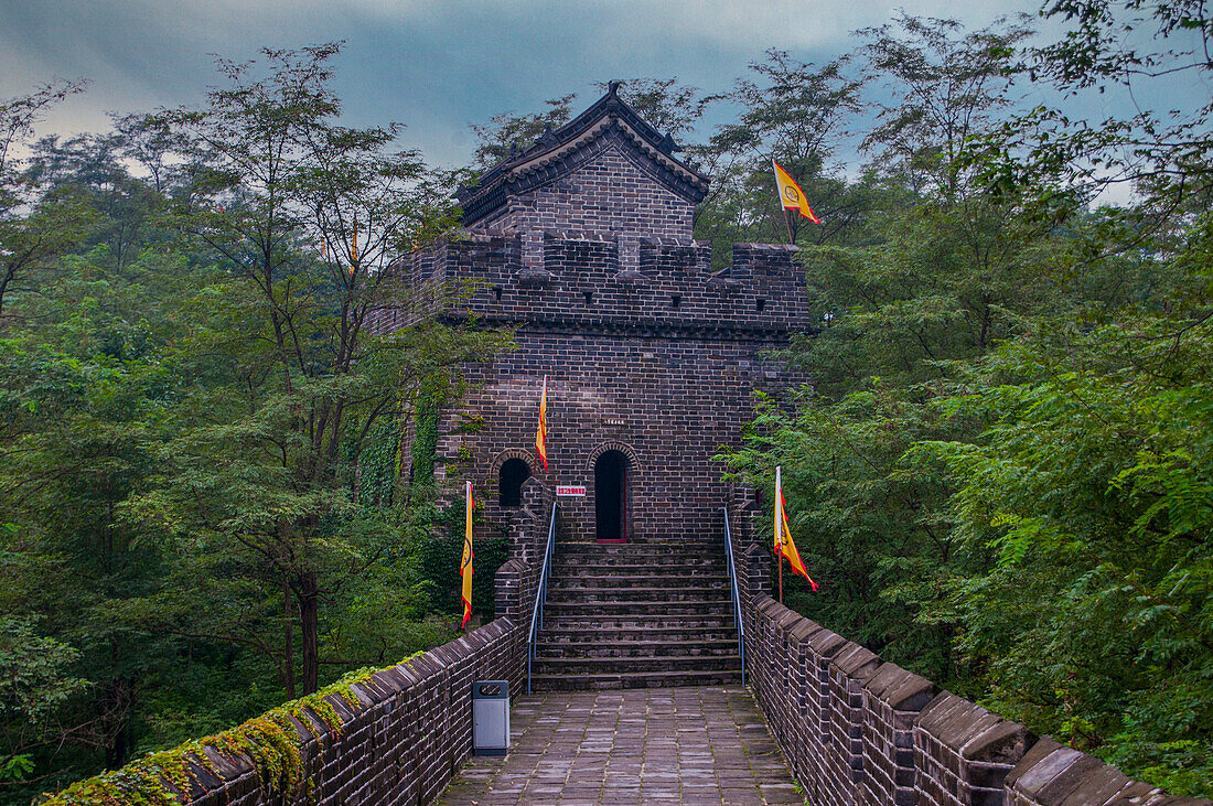 Die Große Mauer am Tigerberg, UNESCO-Weltkulturerbe, in Dandong, Liaoning, China, Asien