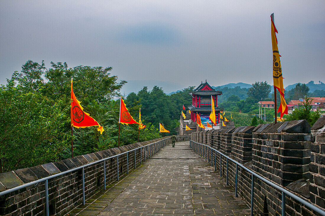 Die Große Mauer am Tigerberg, UNESCO-Weltkulturerbe, in Dandong, Liaoning, China, Asien