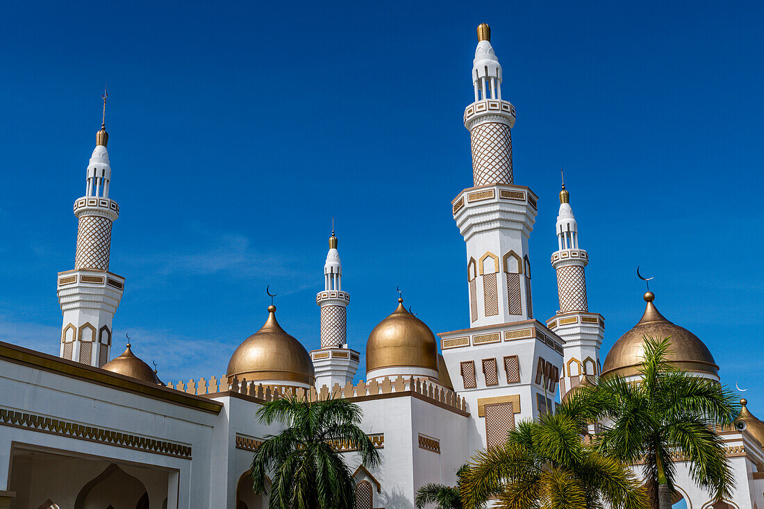 Sultan Hassanal Bolkiah Masjid, Cotabato City, Bangsamoro Autonomous Region in Muslim Mindanao, Philippines, Southeast Asia, Asia