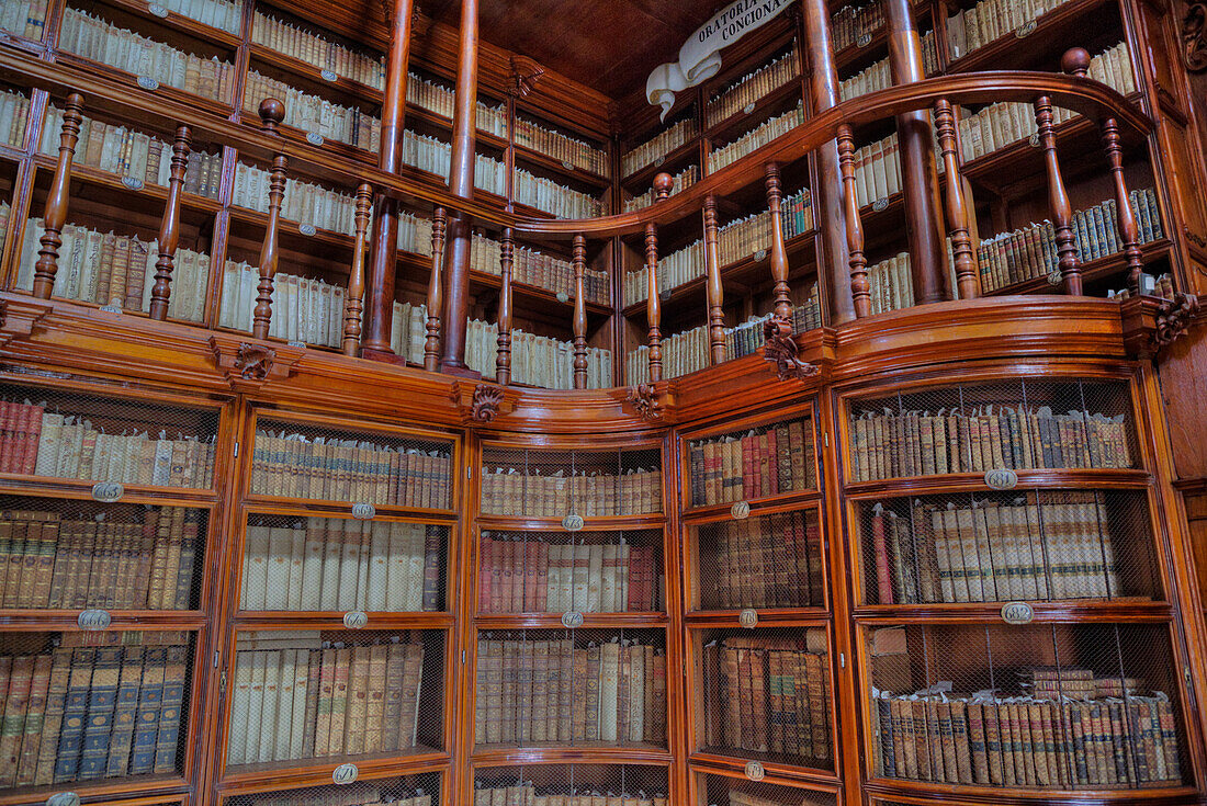 Palafoxiana-Bibliothek, 1646, Erste Bibliothek Lateinamerikas, UNESCO-Weltkulturerbe, Historisches Zentrum, Puebla, Bundesstaat Puebla, Mexiko, Nordamerika