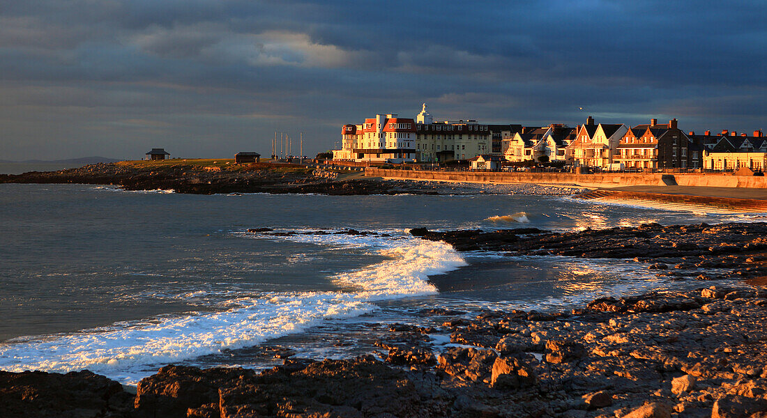 Porthcawl, late winter's afternoon, Mid Glamorgan, South Wales, United Kingdom, Europe