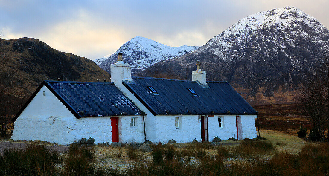 Black Rock Cottage, near Glencoe, Highland, Schottland, Vereinigtes Königreich, Europa