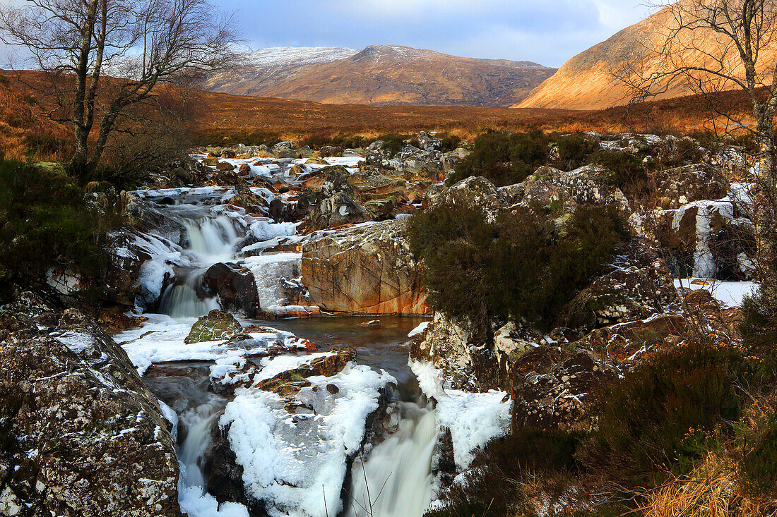 River Coupall, in der Nähe von Glen Coe, Highland, Schottland, Vereinigtes Königreich, Europa