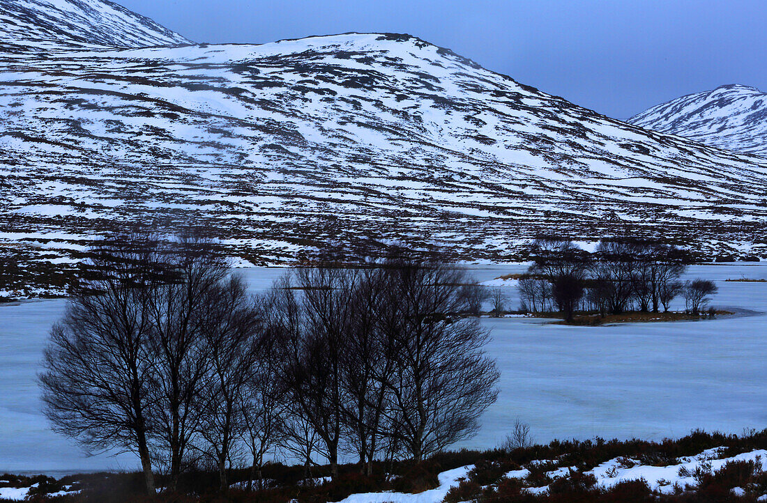 Berglandschaft südlich von Ullapool, Nordwestliche Highlands, Schottland, Vereinigtes Königreich, Europa