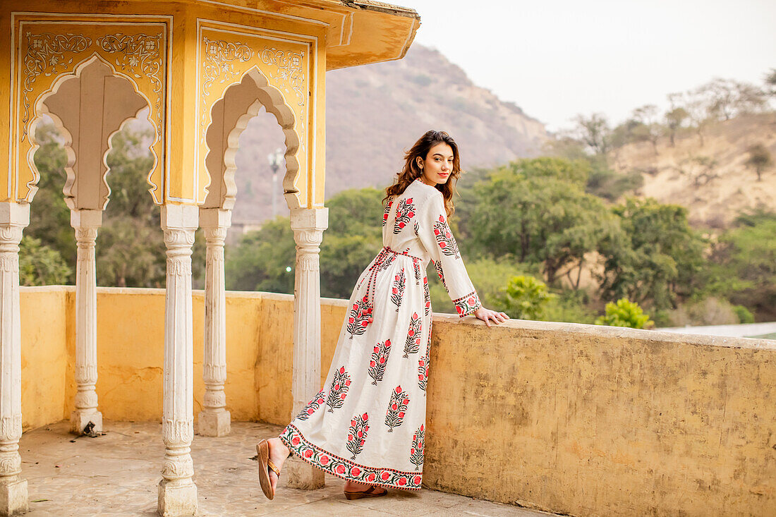 Woman at lookout point, Jaipur, Rajasthan, India, Asia