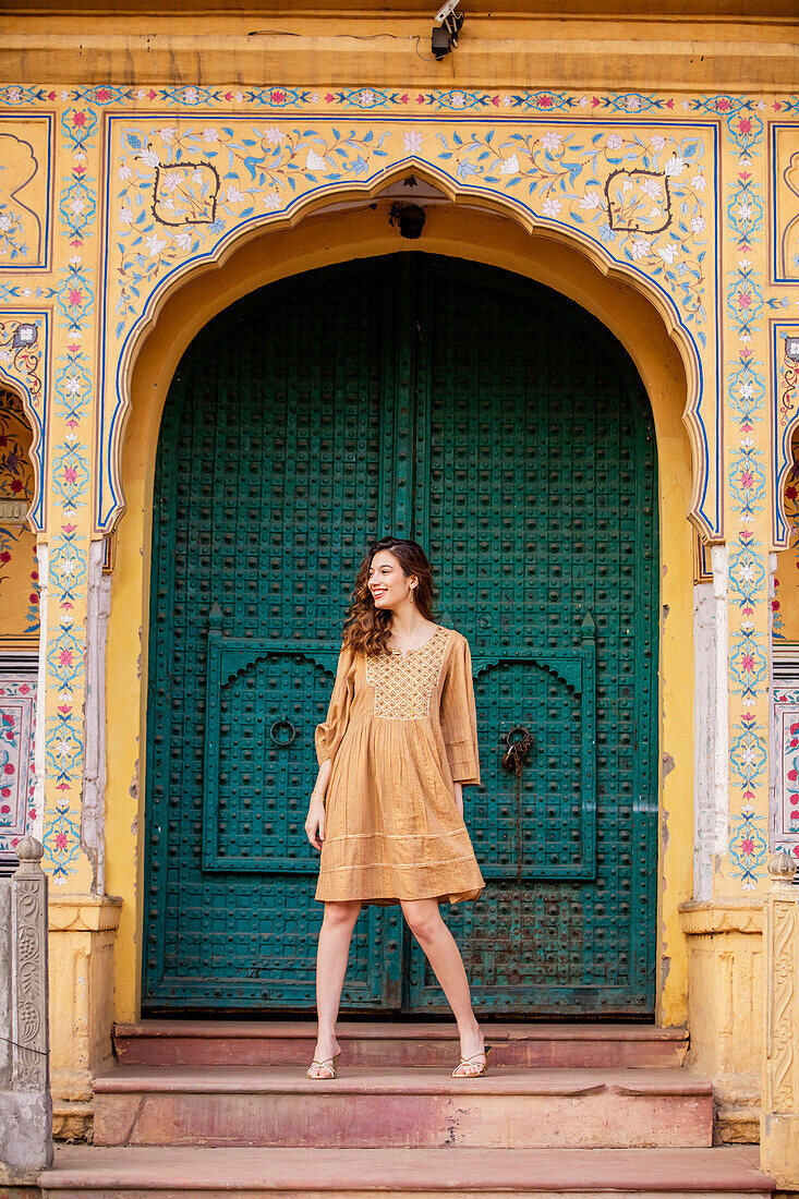 Woman in Jaipur, Rajasthan, India, Asia