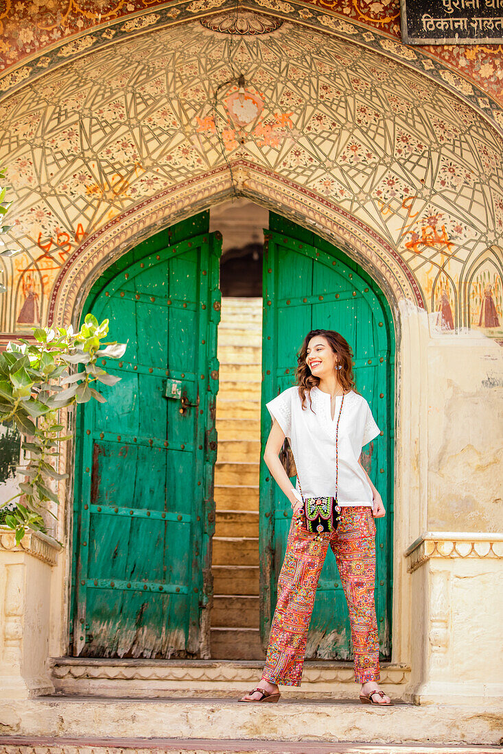 Woman in Jaipur, Rajasthan, India, Asia