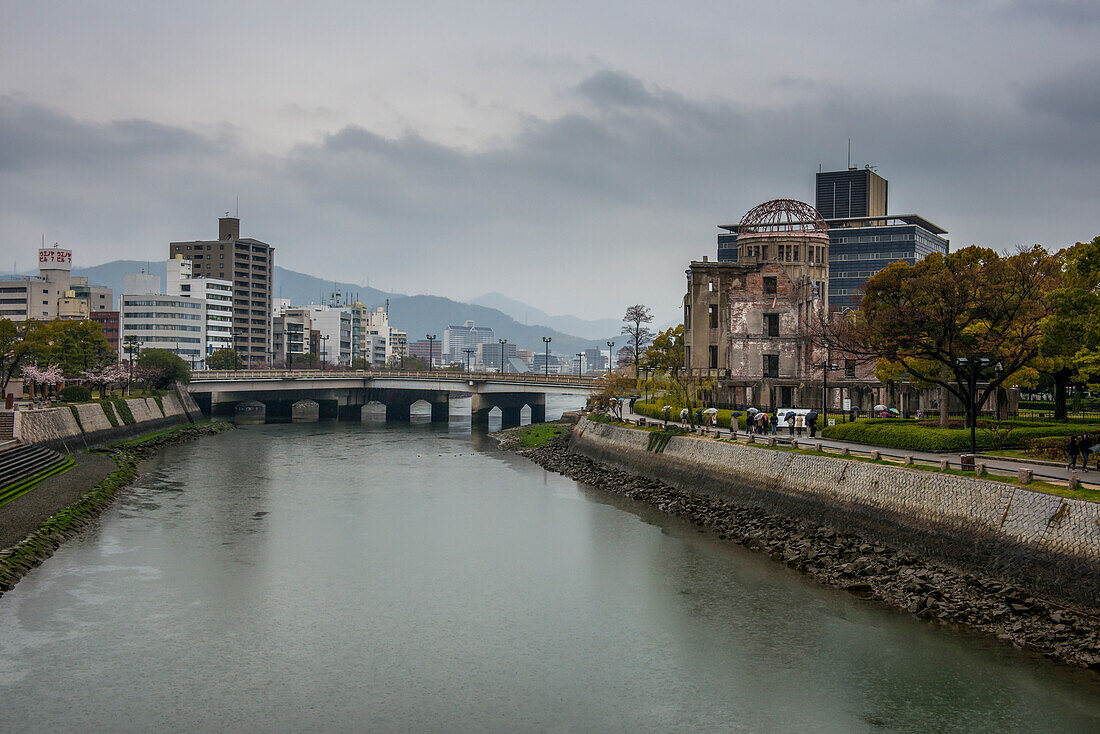 Atombombenkuppel (Genbaku Dome), Hiroshima Friedensdenkmal, UNESCO Weltkulturerbe, Hiroshima, Honshu, Japan, Asien