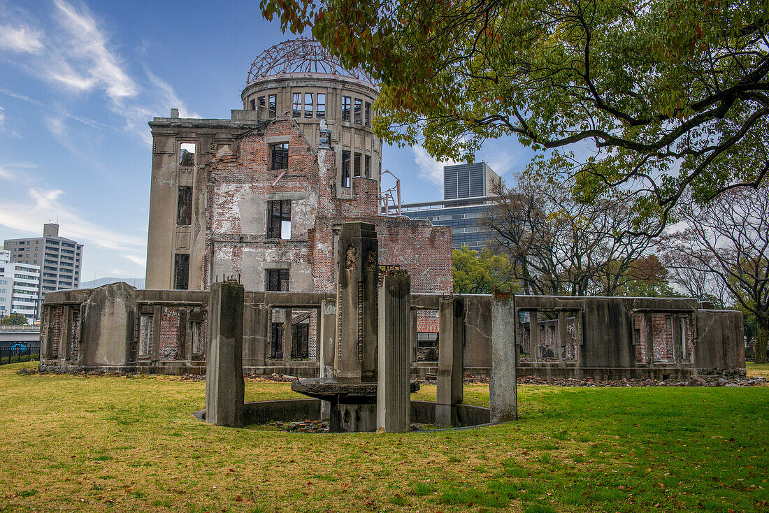 Atombombenkuppel (Genbaku Dome), Hiroshima Friedensdenkmal, UNESCO Weltkulturerbe, Hiroshima, Honshu, Japan, Asien