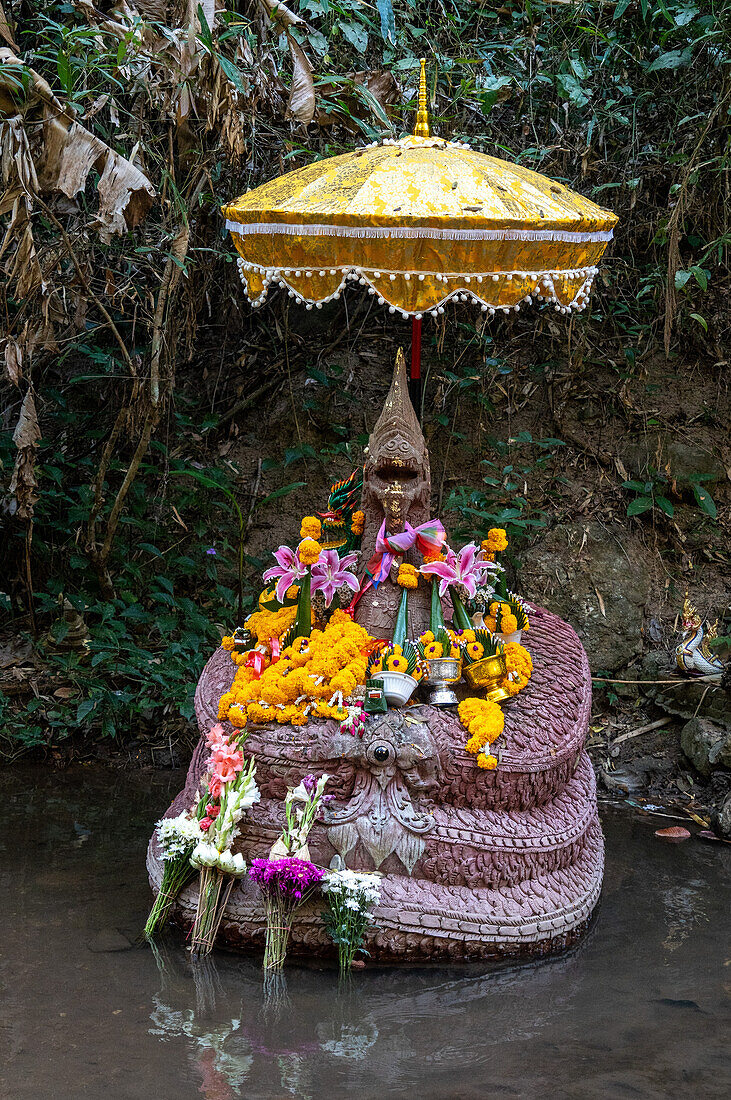 Buddhistischer Tempel Wat Pha Lat in den Hügeln über Chiang Mai, Thailand, Südostasien, Asien