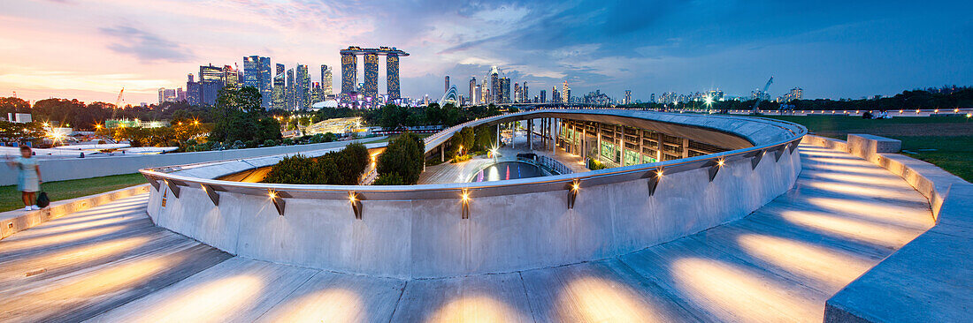 Singapore skyline at the Marina during twilight, Singaore, Southeast Asia, Asia