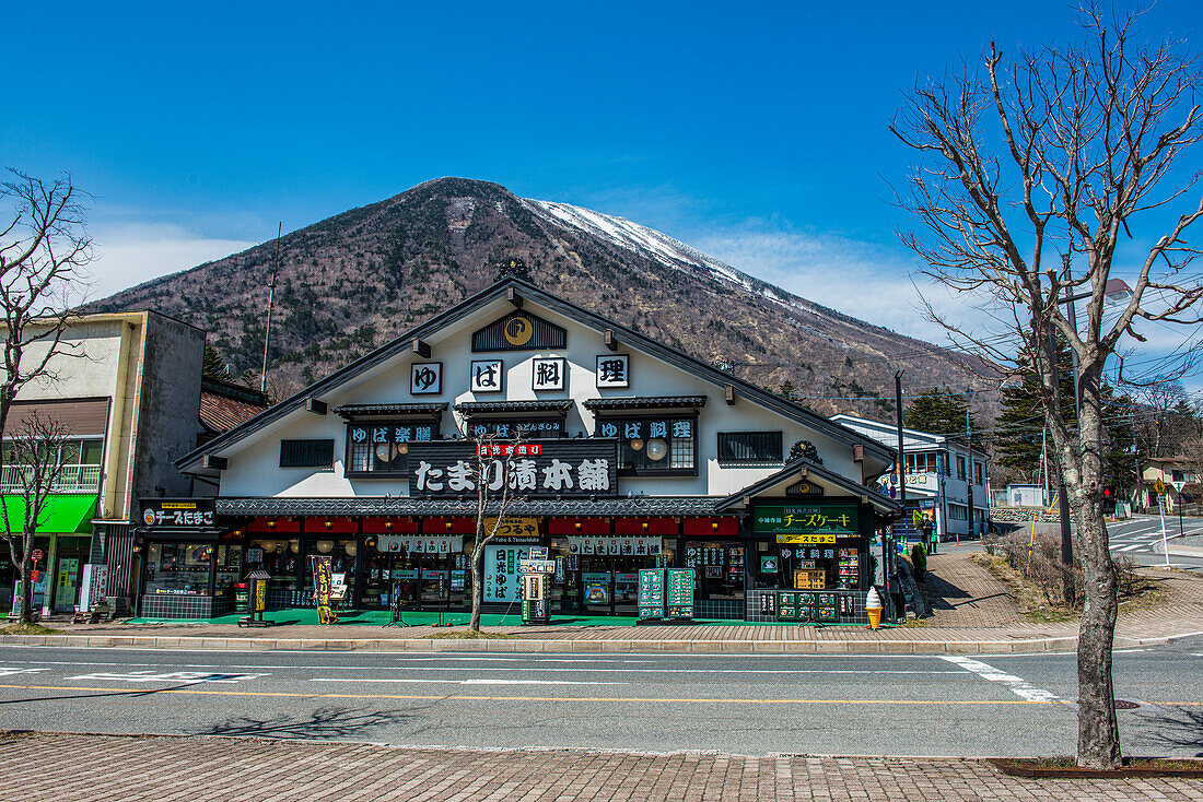 Chuzenjiko Onsen unterhalb des Berges Nantai, UNESCO-Weltkulturerbe, Nikko, Präfektur Tochigi, Kanto, Honshu, Japan, Asien