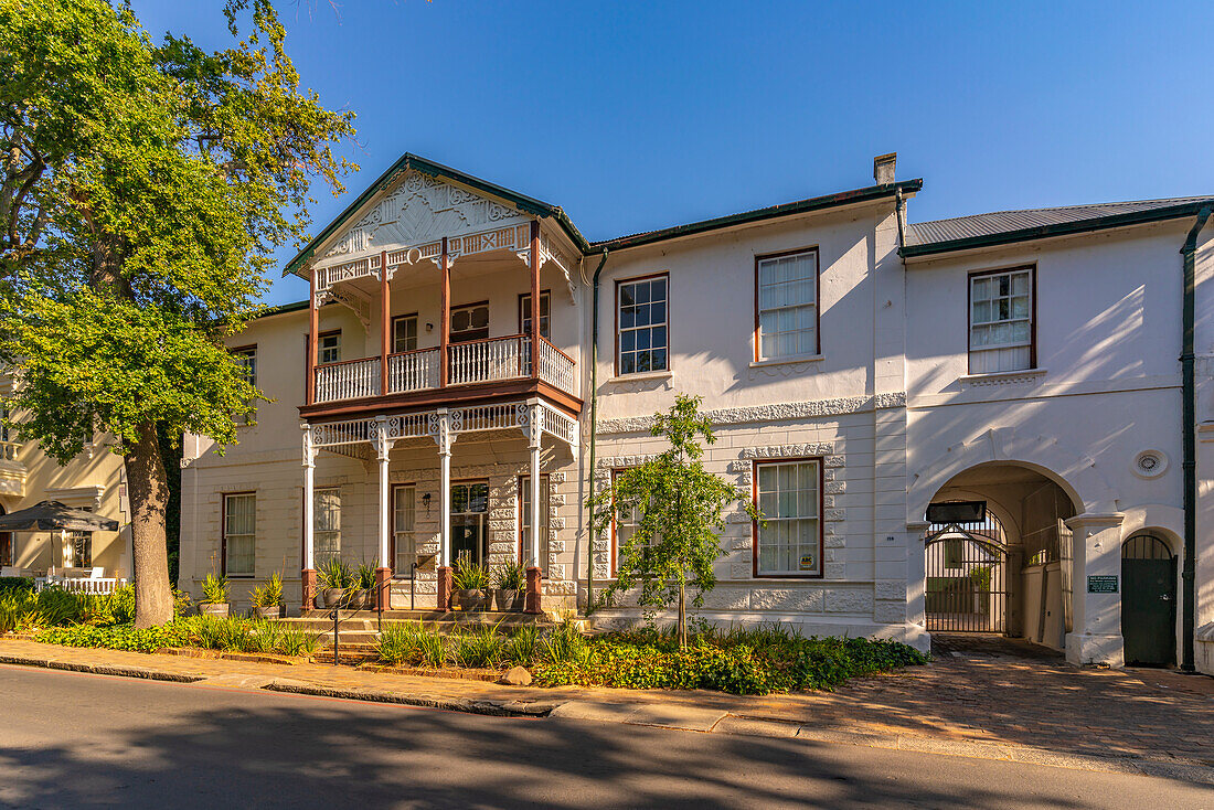 Blick auf weiß getünchte Architektur, Stellenbosch Central, Stellenbosch, Westkap, Südafrika, Afrika