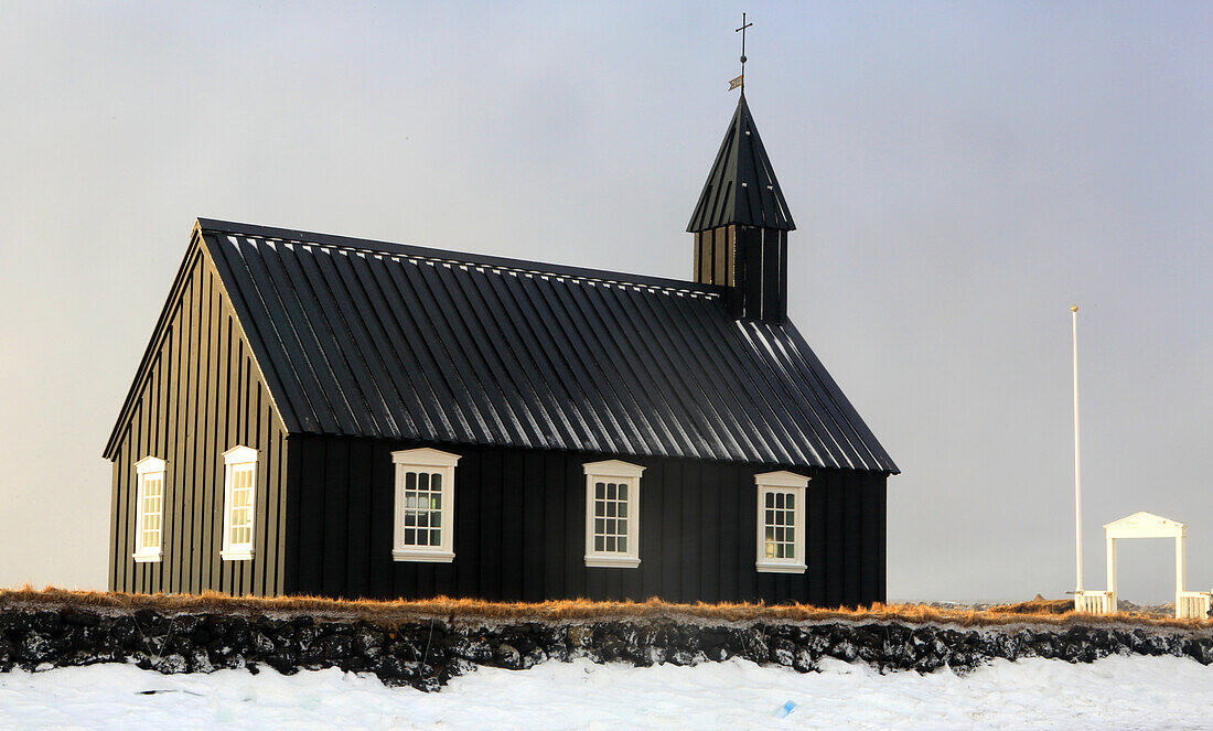 Schwarze Kirche Budakirkja, Snaefellsnes-Halbinsel, Westisland, Polargebiete