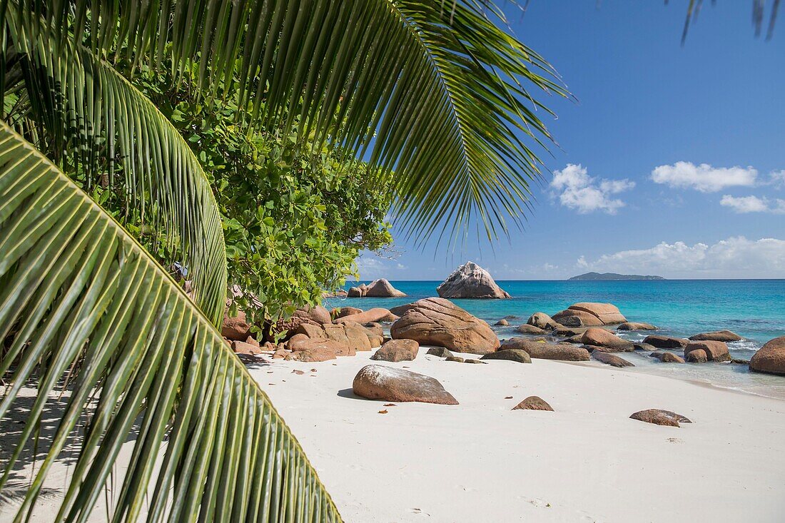 Seychellen, Insel Praslin, Strand Anse Lazio und Granitfelsen