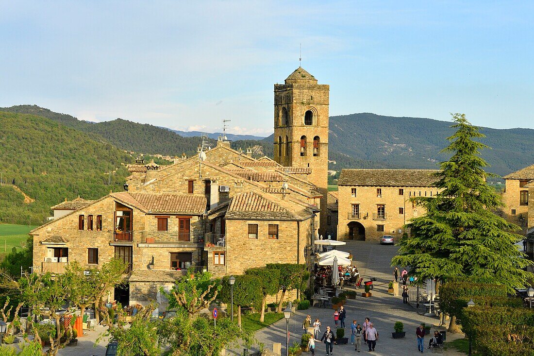 Spain, Aragon, Huesca province, Pirineos Aragonaises, Ainsa village