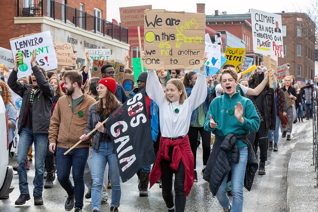 Canada, Quebec province, Eastern Townships Region or Estrie, the City of Sherbrooke, demonstration of students and high school students, the great march of young people to save the planet