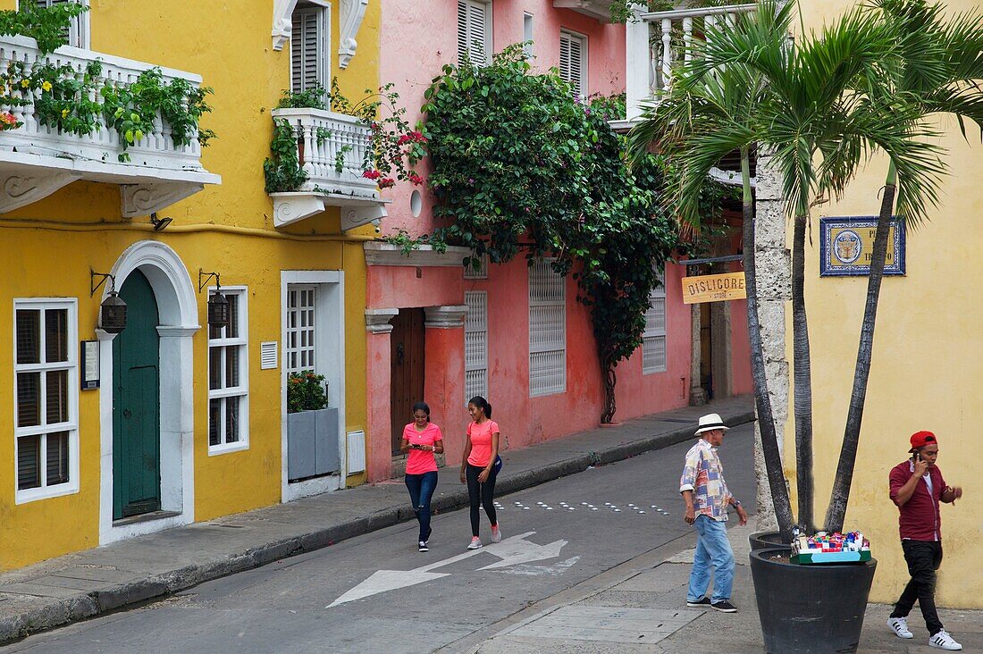 Kolumbien, Departamento Bolivar, Cartagena, von der UNESCO zum Weltkulturerbe erklärt, Straße der alten Kolonialstadt