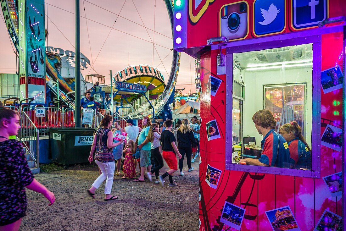 United States, New England, Massachusetts, Cape Ann, Gloucester, Saint Peters Fiesta, Traditional Italian Fishing Community Festival, carnival people