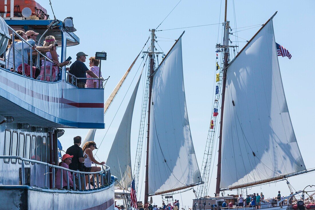 United States, New England, Massachusetts, Cape Ann, Gloucester, Gloucester Schooner Festival, spectators