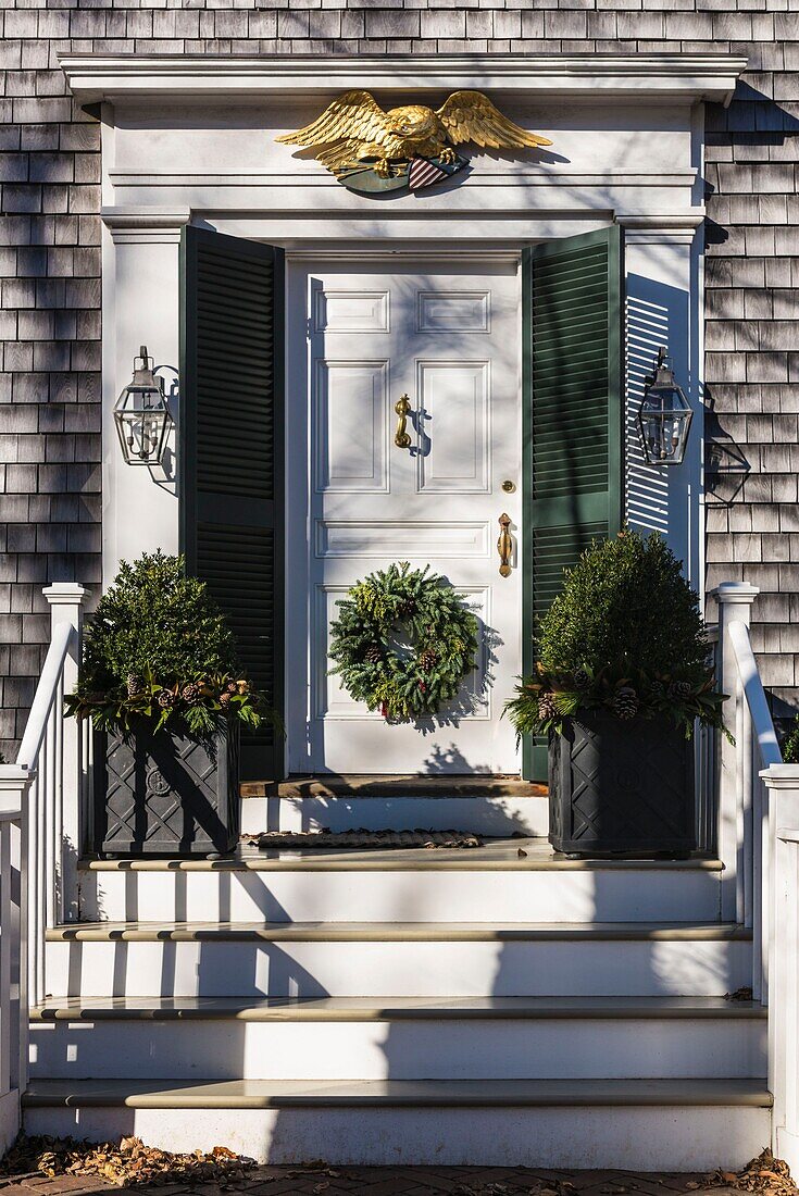 United States, New England, Massachusetts, Nantucket Island, Nantucket, Christmas decorations, Christmas wreath