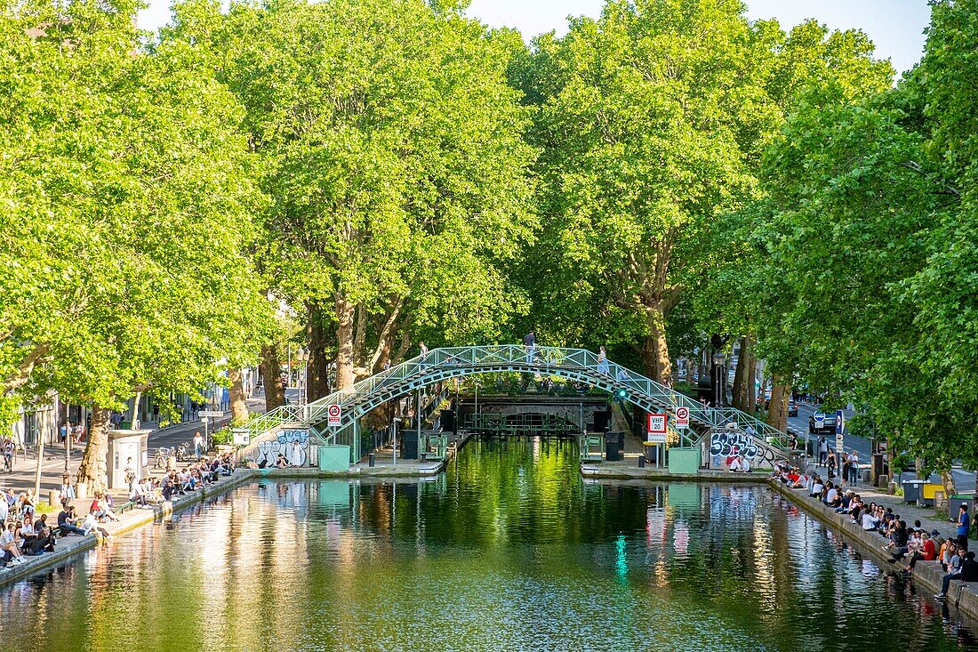 France, Paris, the Canal Saint Martin, Recollets locks