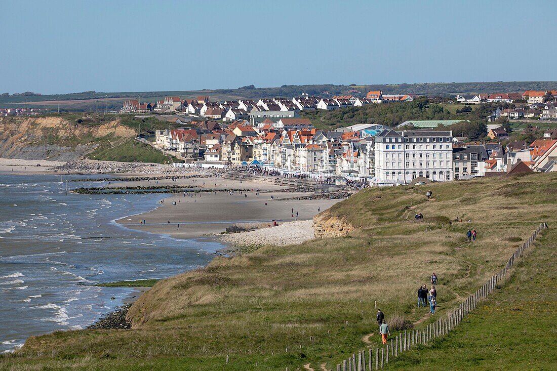 France, Pas de Calais, the Opale coast, Wimereux, GR coastal path