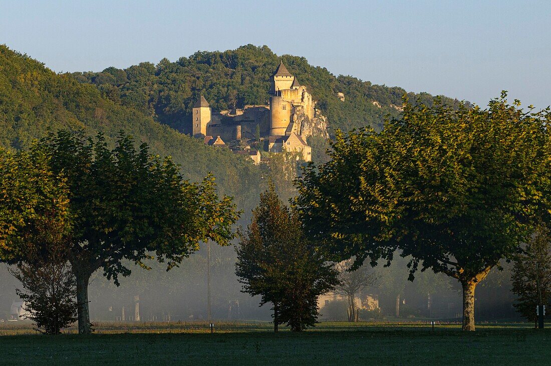 Frankreich, Dordogne, Castelnaud la Chapelle, Burg aus dem 13. und 14. Jahrhundert