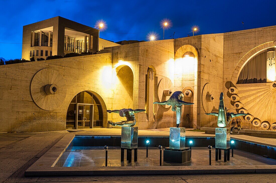 Armenia, Yerevan, the Cascade built in the 70s, huge staircase of 572 steps with terraced gardens, fountains and sculptures offering a view over the city and Mount Ararat, Centre Aznavour in the background