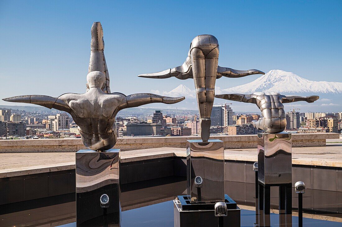 Armenia, Yerevan, the Cascade built in the 70s, huge staircase of 572 steps with terraced gardens, fountains and sculptures offering a view over the city, Mount Ararat in the background