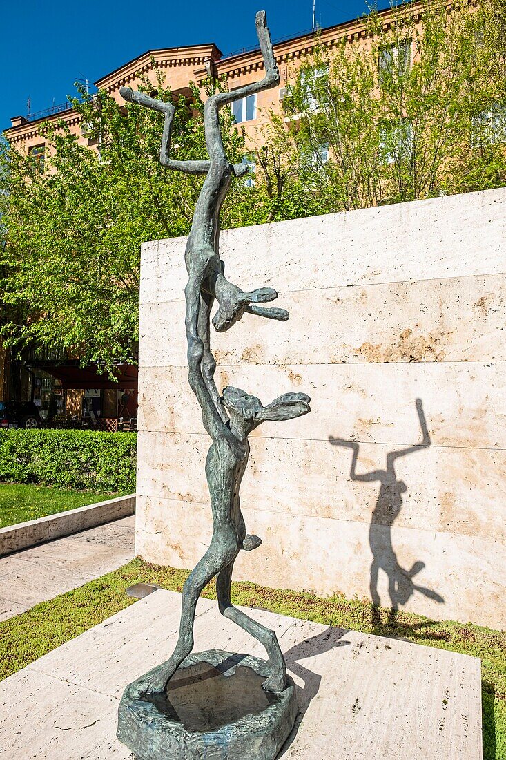 Armenia, Yerevan, Alexander Tamanyan Park, sculptures garden at the foot of the Cascade, huge staircase of 572 steps offering a view over the city and Mount Ararat, sculpture by Barry Flanagan