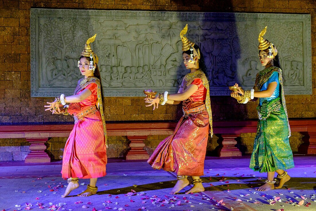 Cambodia, Siem Reap, classic khmer dance