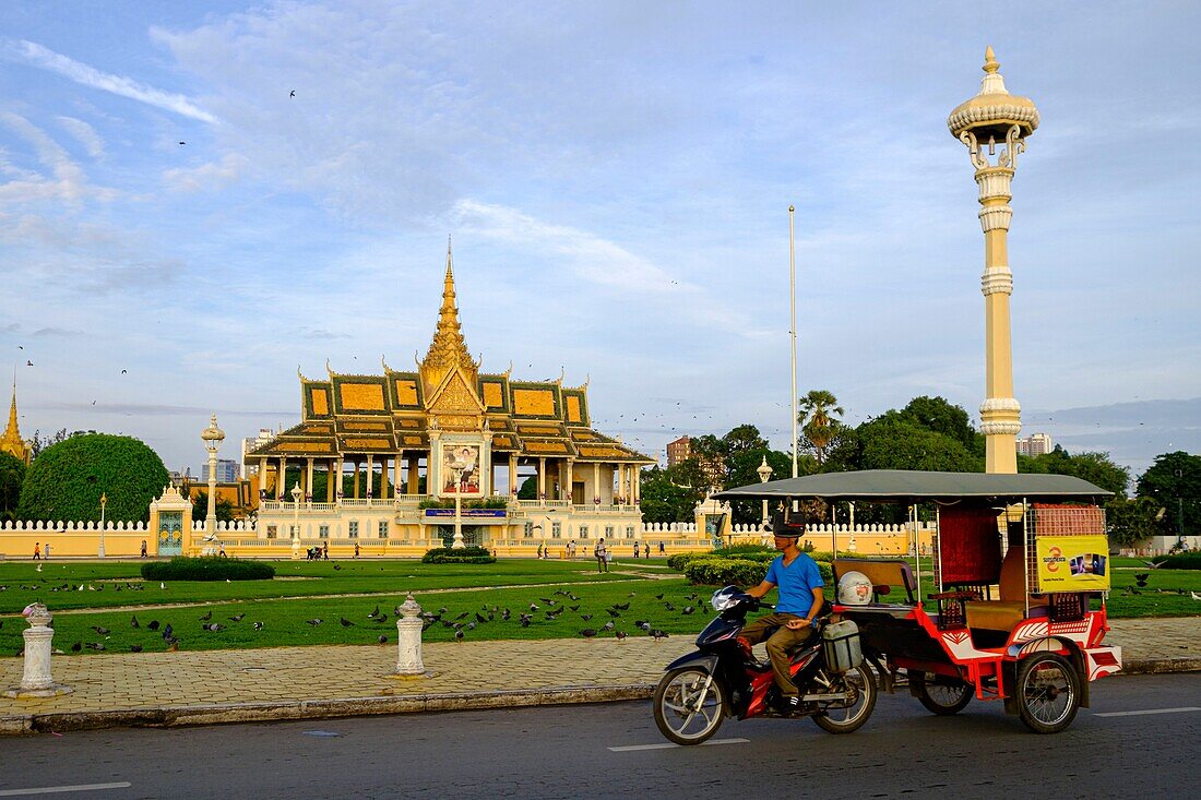 Cambodia, Phnom Penh, the Royal Palace, residence of the King of Cambodia, built in 1860