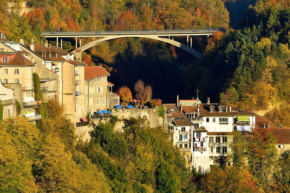 Switzerland, Canton of Fribourg, Fribourg, Lower Town and Gotteron bridge