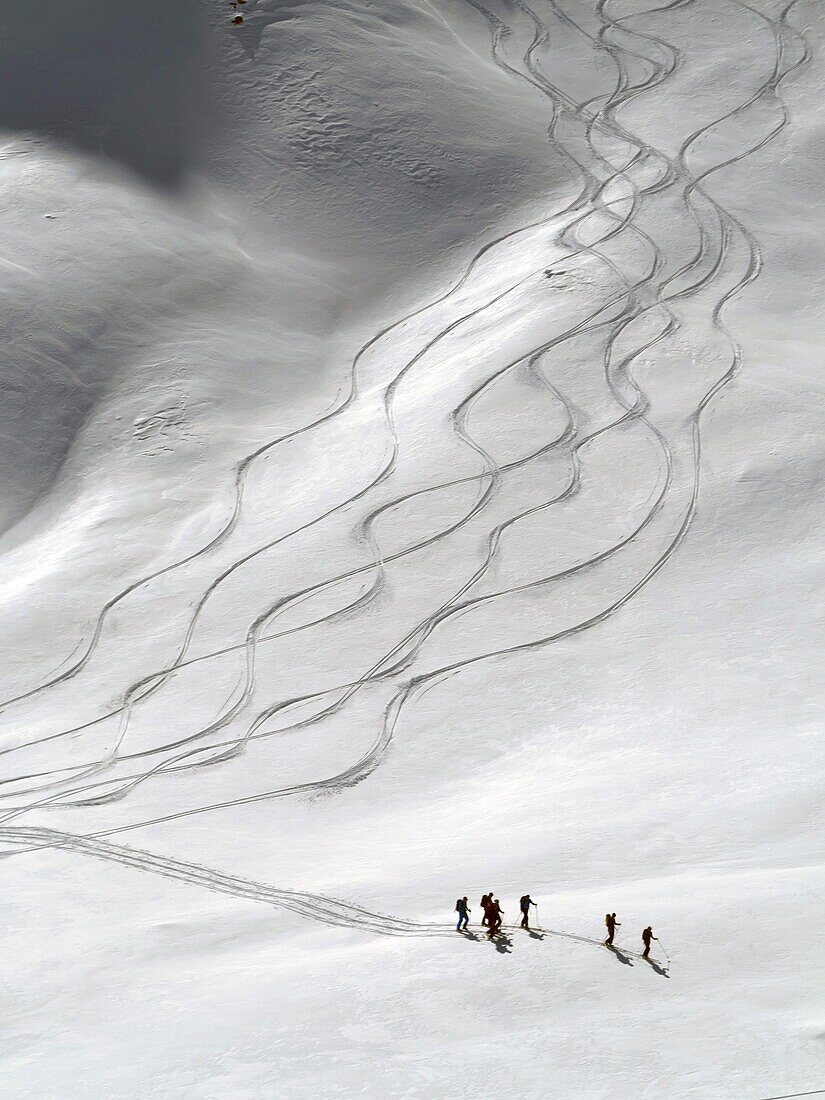 Schweiz, Kanton Wallis, Val d'Herens, Dorf Evolene, Skipisten von Arolla im Winter